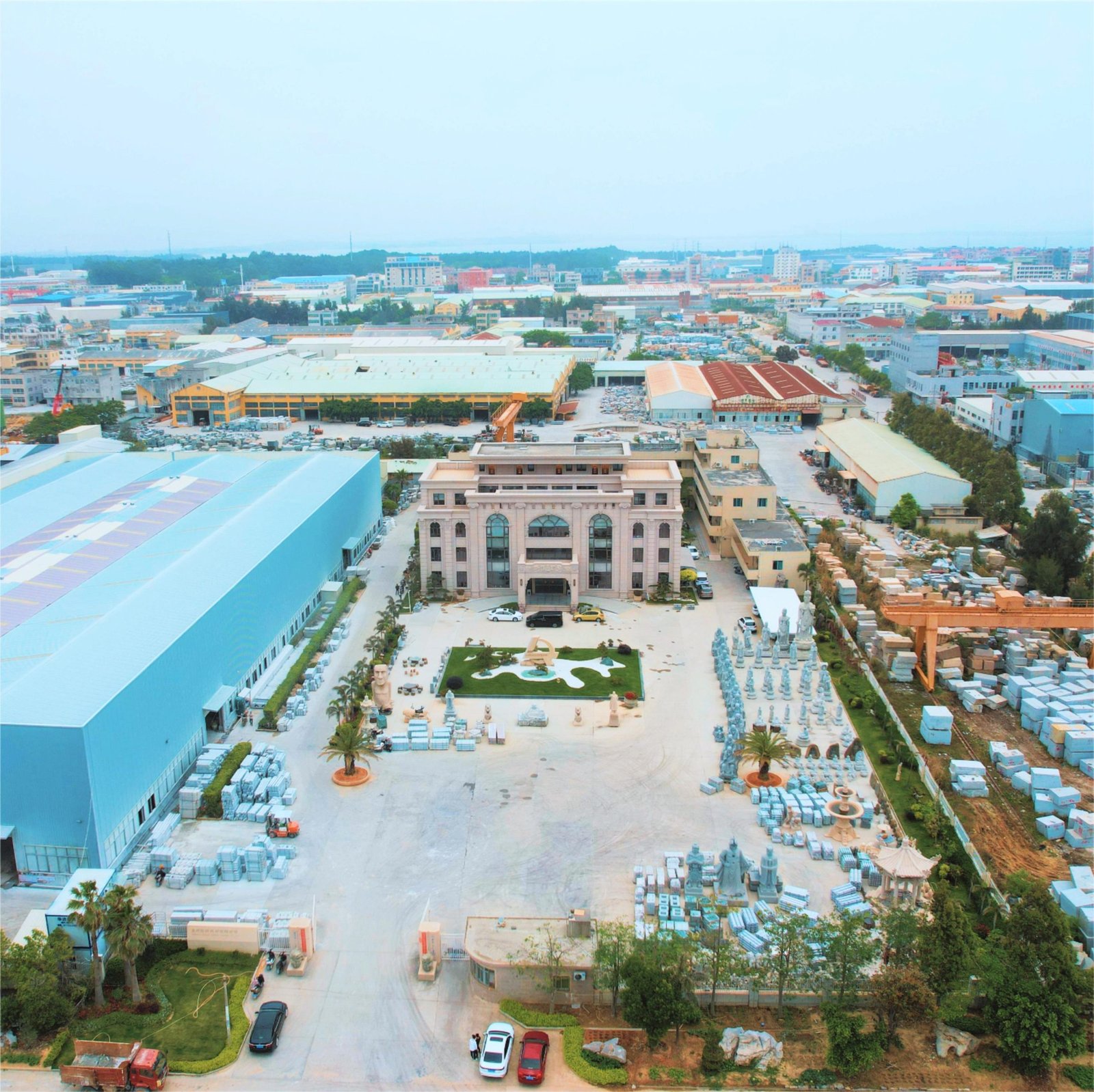 A 78,000 ㎡Factory And Our Own Quarry ( Cambodian Black Granite )